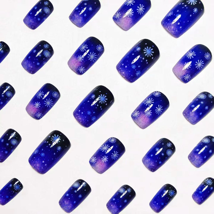 Winter-Themed Gradient Ombre Nail Art Kalsten