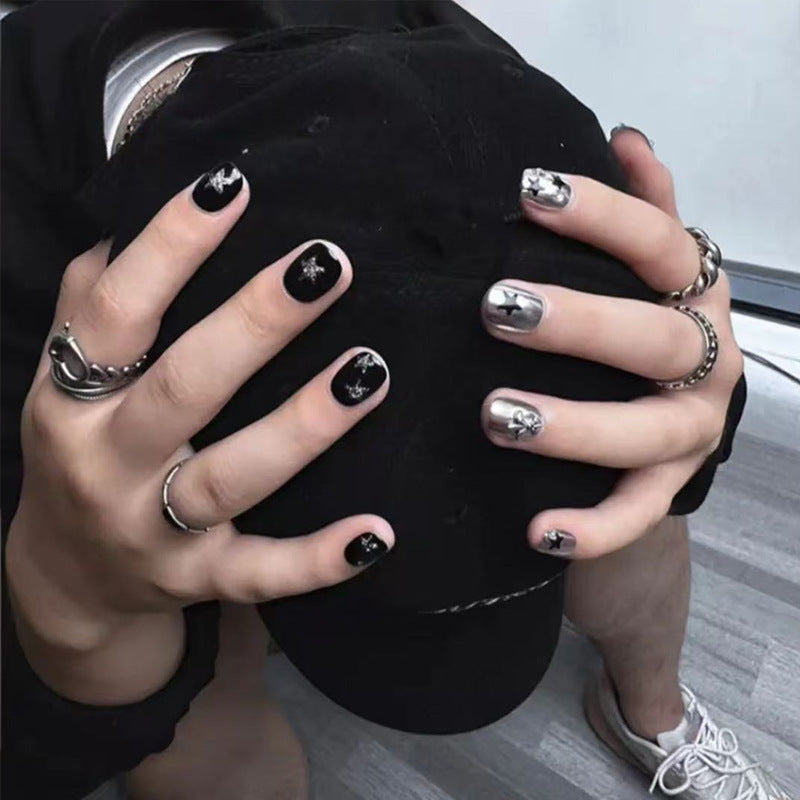 Nail art set with elegant design and gliding decorations Kalsten