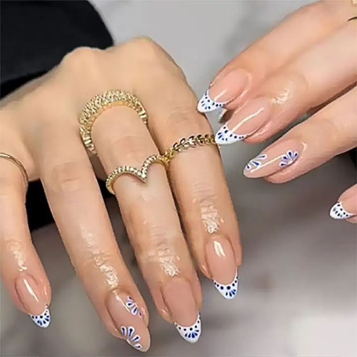 Chic Heart-Accent Press-On Nails