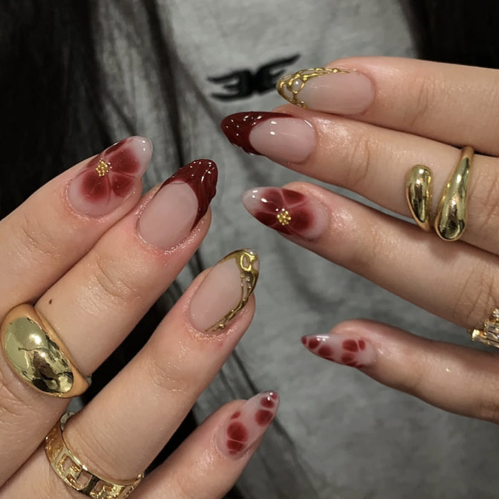 Artificial nail art with floral accents and boutique design Kalsten