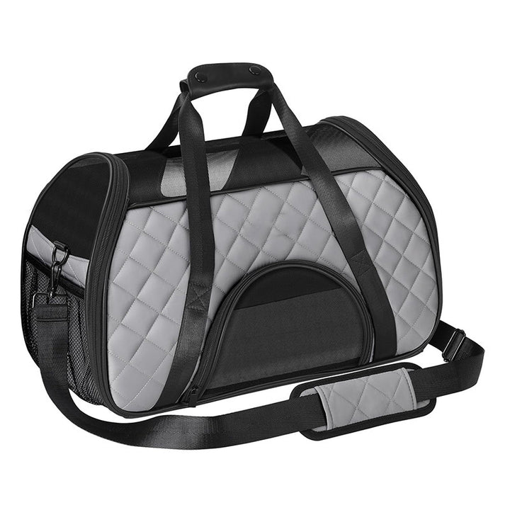 Closed pet transport bag with breathable mesh Kalsten