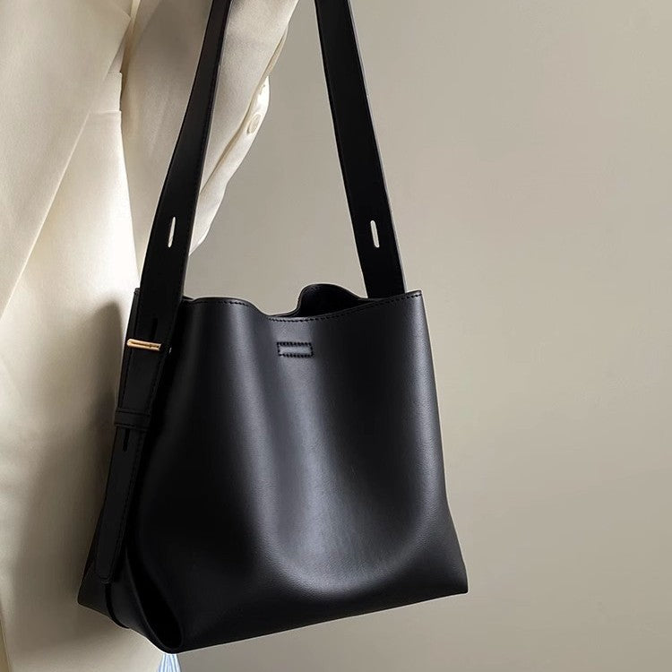 Fashionable everyday bag with adjustable shoulder strap Kalsten