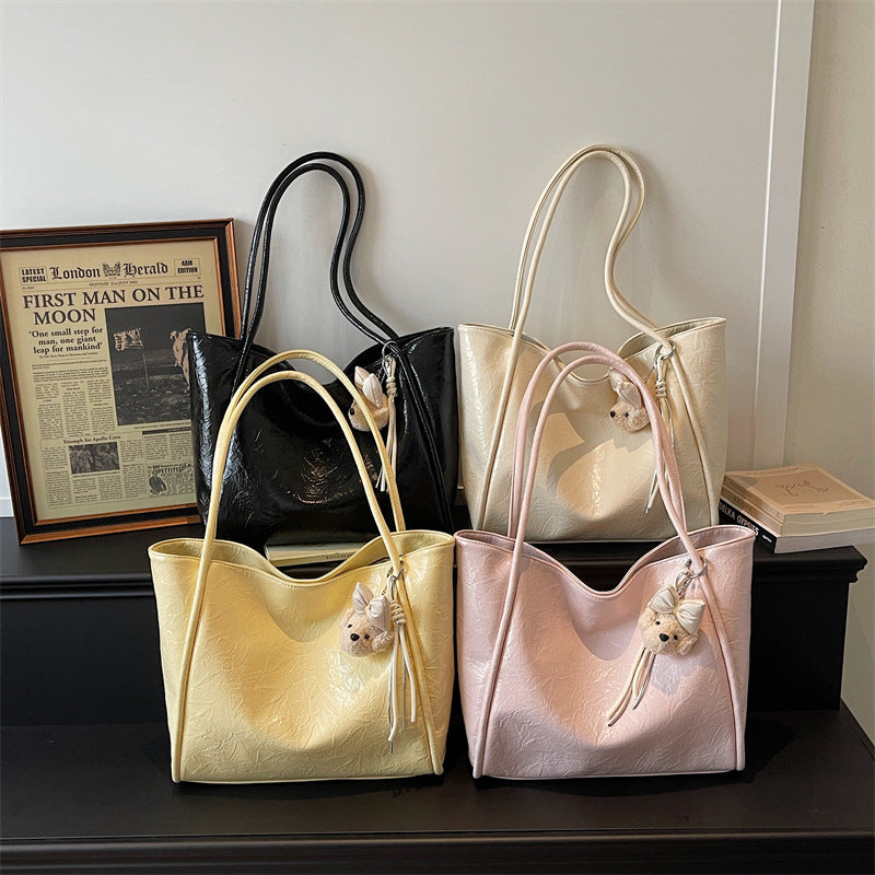 Versatile Soft-Finish Tote Kalsten