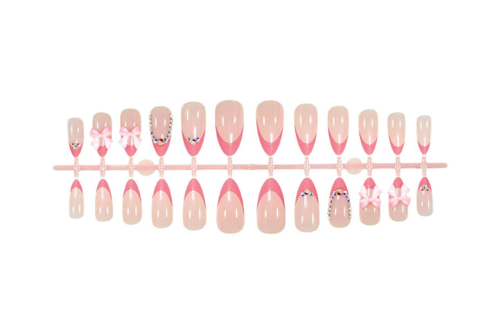 Artificial nail set with playful floral decorations and elegant glitter accents Kalsten