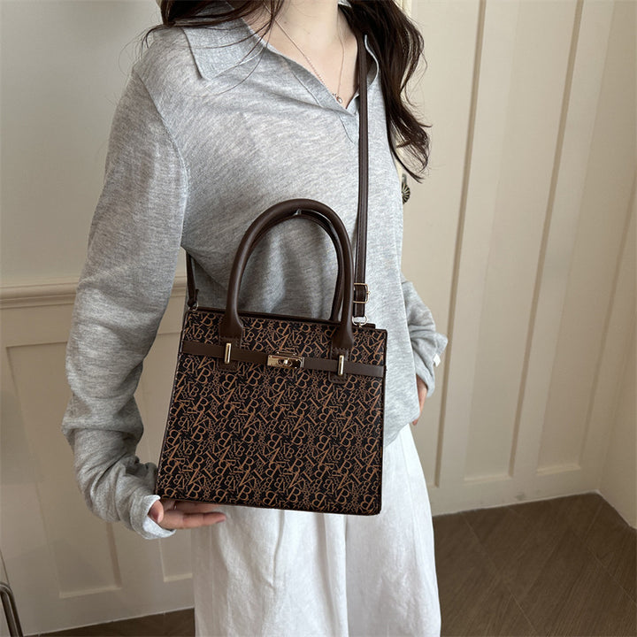 Elegant Structured Handbag  1790614103