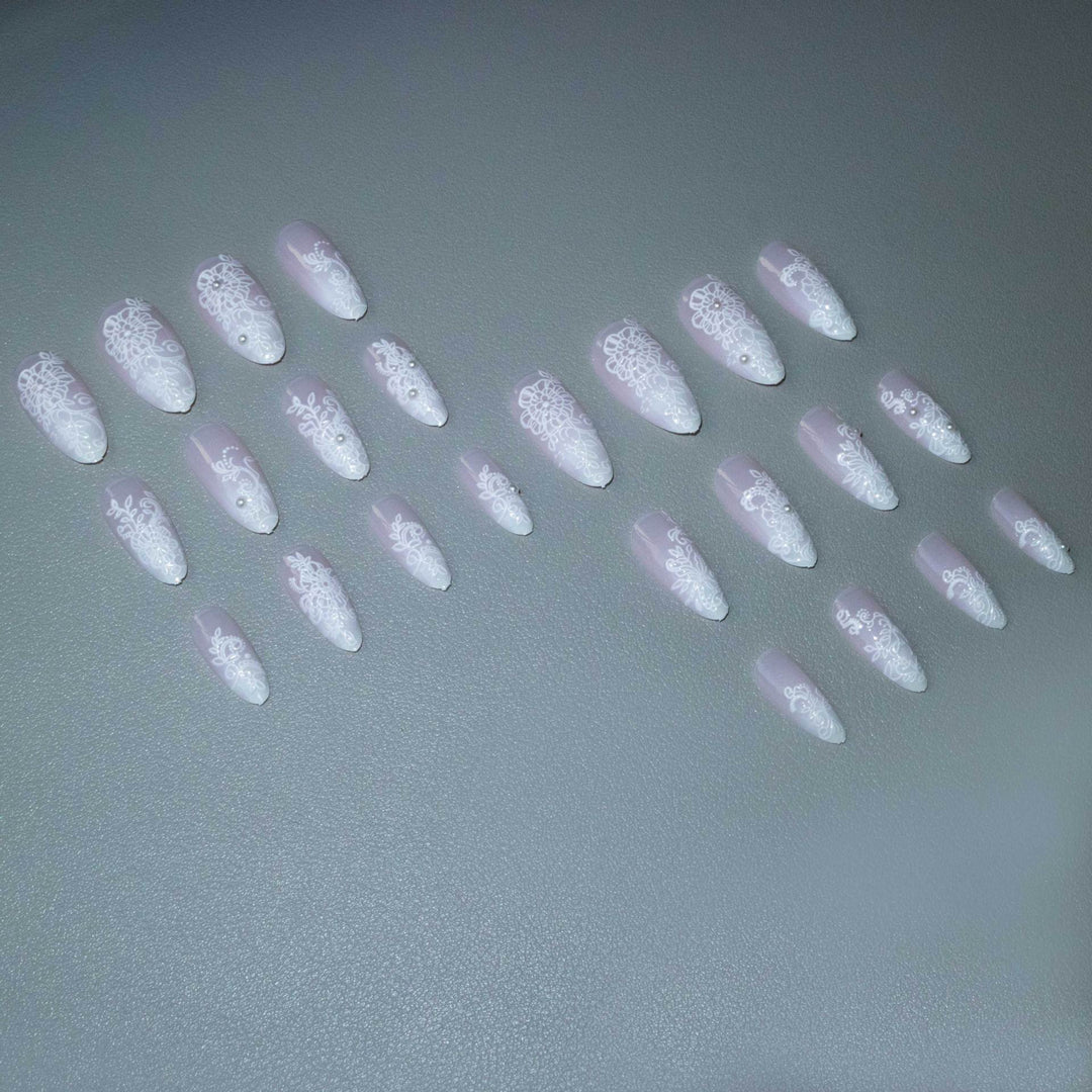 Elegant Lace Design Acrylic Nail Art Kit