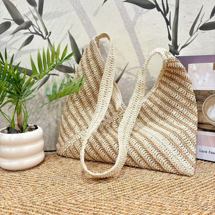 Casual straw bag with wavy pattern Kalsten