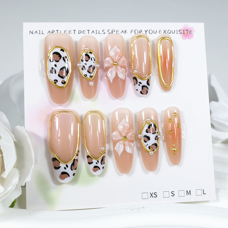Nail art set with floral and animal accents Kalsten