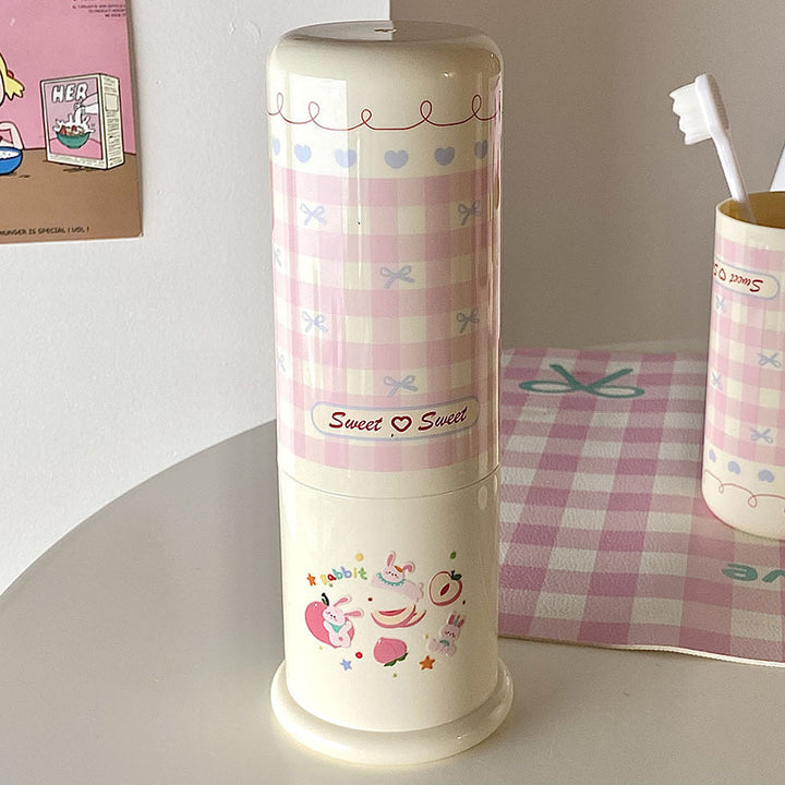 Stylish toothbrush holder with playful checkered pattern Kalsten