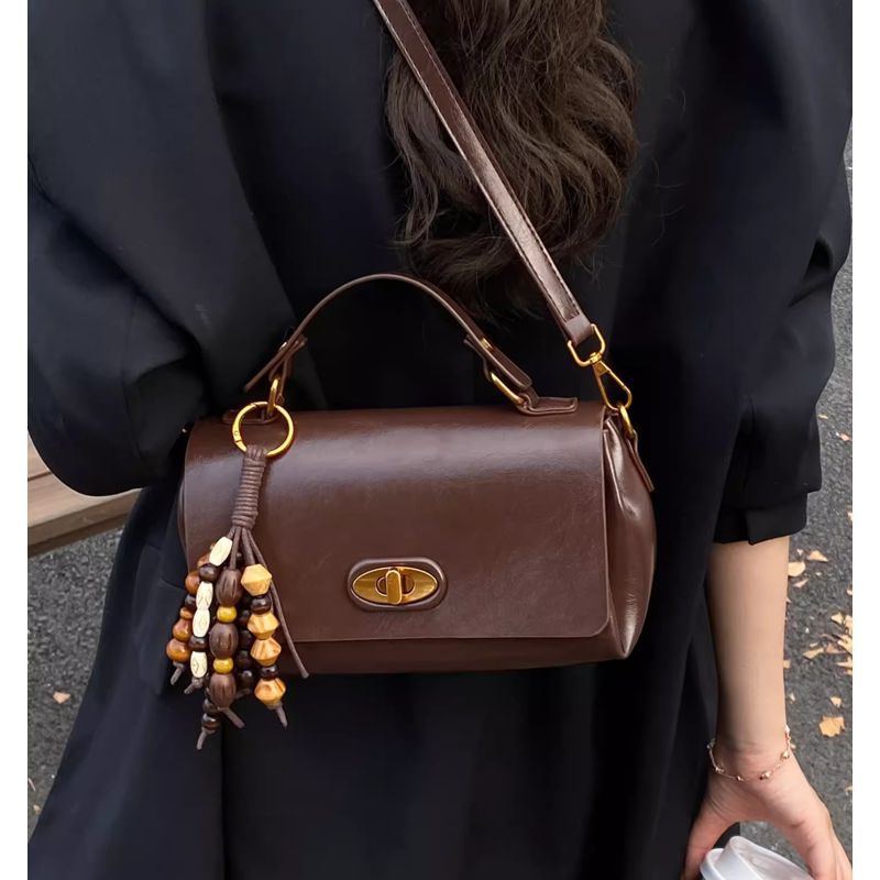 Elegant Portable Handbag Kalsten
