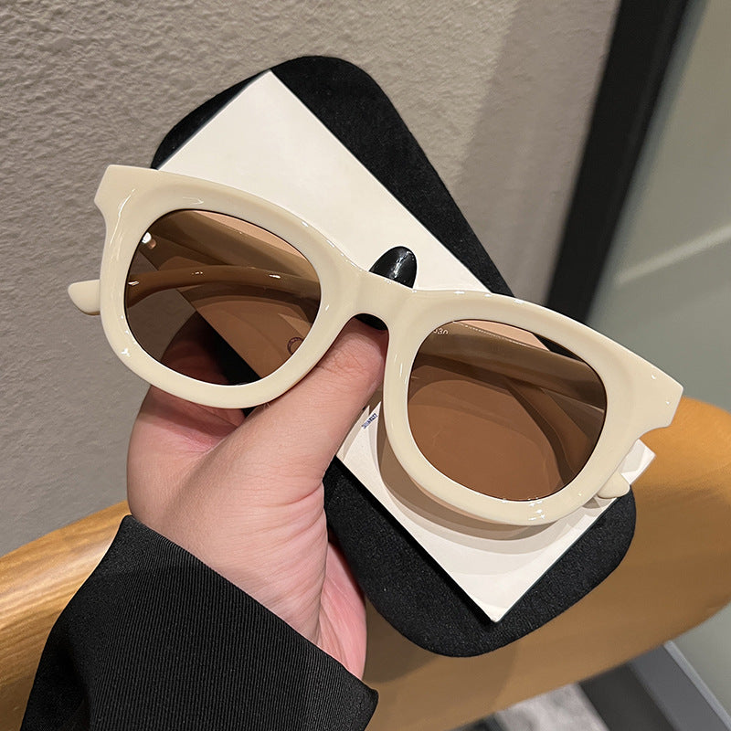 Women's stylish round sunglasses with sturdy frame and protective UV filter Kalsten