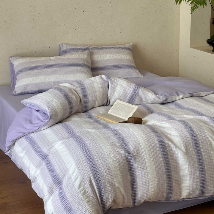 Striped bedding set made of cotton muslin with waffle texture