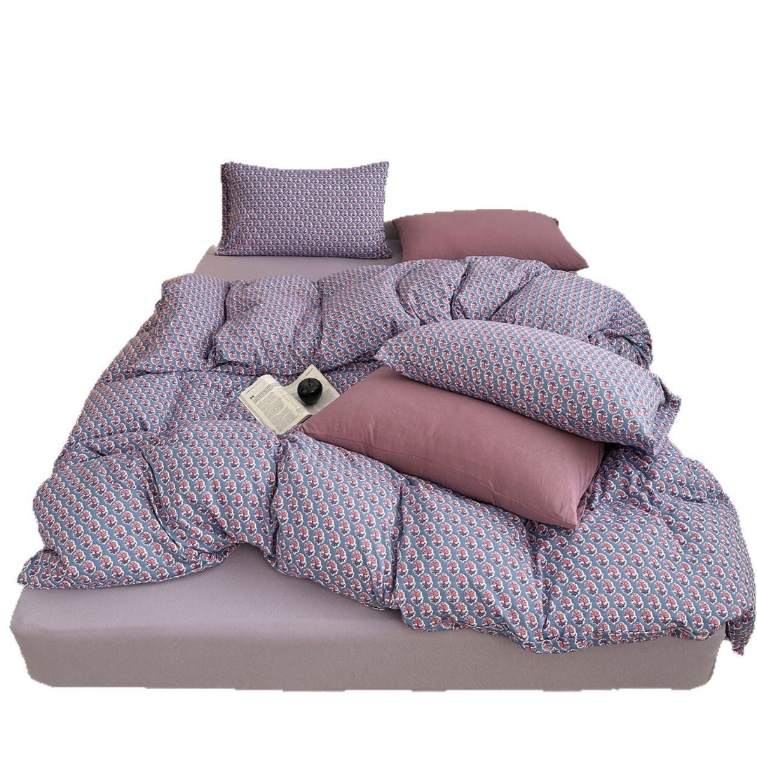 Floral cotton bedding set with quilted blanket and pillowcases