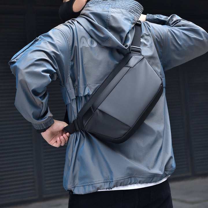 Practical shoulder bag made of waterproof material with an adjustable carrying strap Kalsten