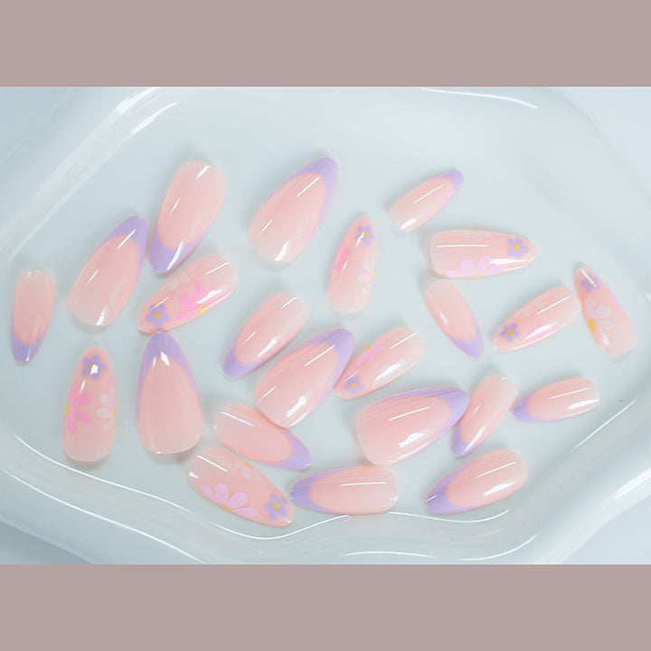 Chic Floral Nail Art Kalsten