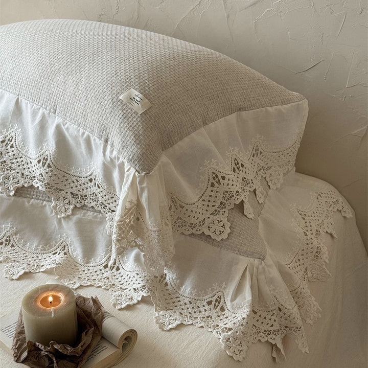 Romantic cotton-linen bedding set with crocheted lace trim and ruffle