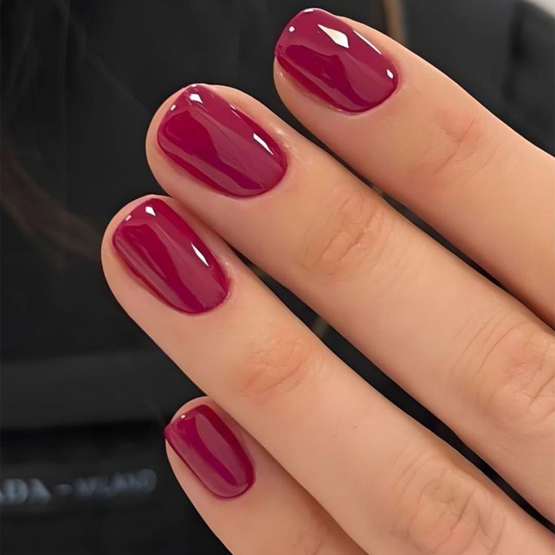 Artistic nail design with a high-gloss finish Kalsten