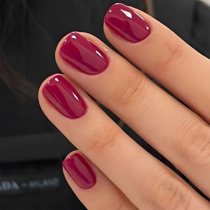 Artistic nail design with a high-gloss finish Kalsten