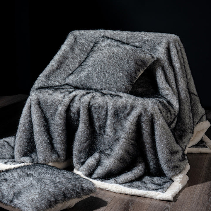 Luxurious Faux Fur Throw Blanket Kalsten 1787118668