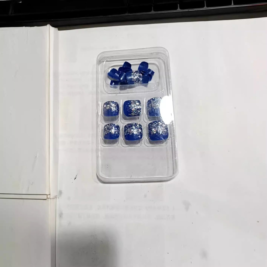 Glitter Accent Press-On Nail Set Kalsten