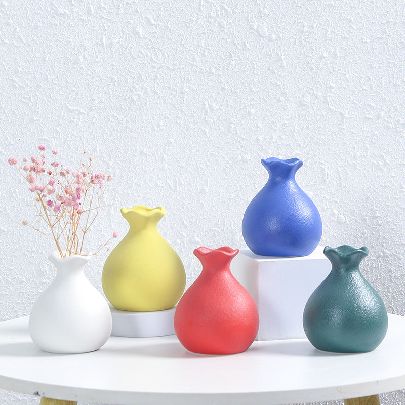 Unique Curved Ceramic Flower Vase Kalsten