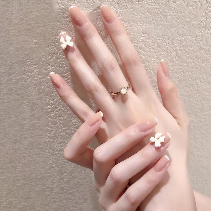 Elegant artificial nails with floral accents Kalsten