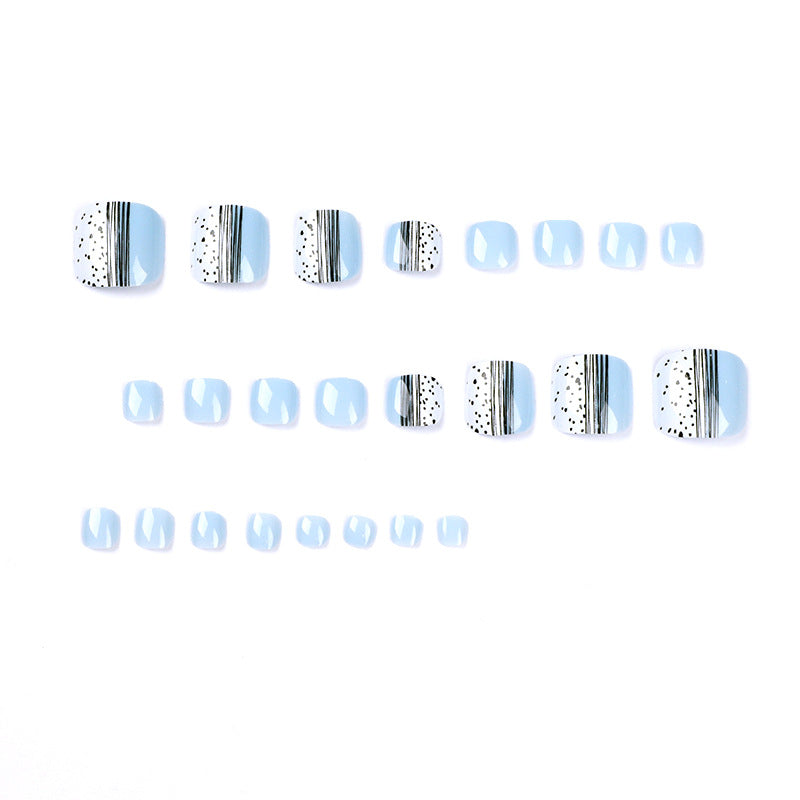 Artful nail art with modern graphics Kalsten