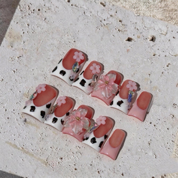 Stylish Press-On Nail Art