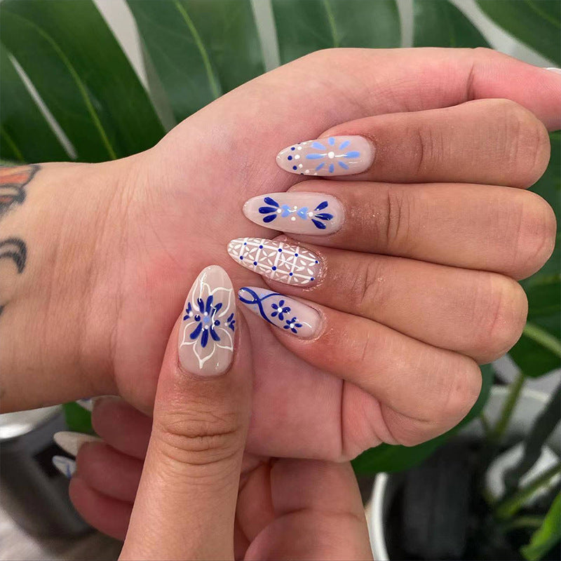 Artificial nails with floral minimalism Kalsten