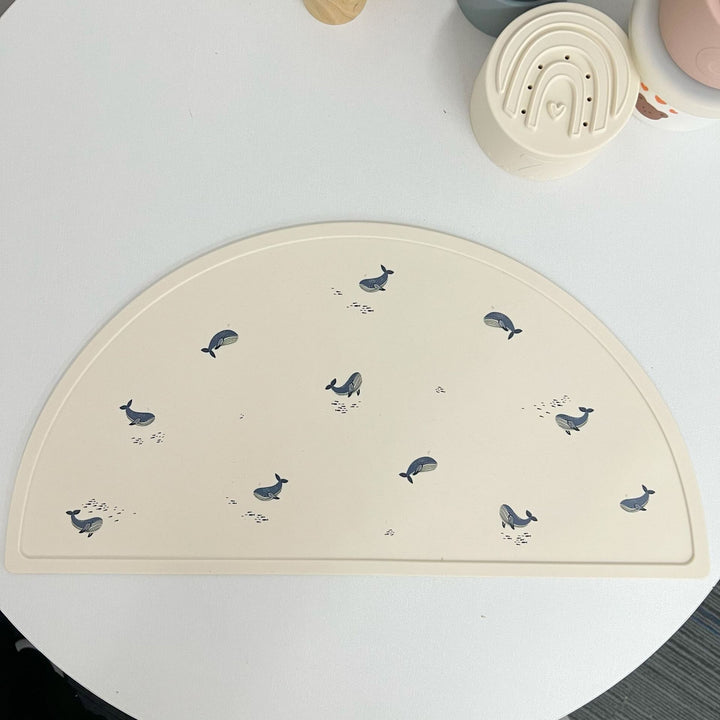 Silicone Suction Placemat with Whale Print for Baby Feeding