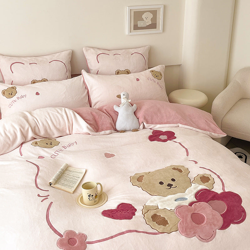 Cozy reversible duvet cover set with astronaut appliqué and velour lining
