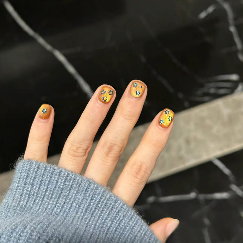 Floral Accent Gel Nail Art Kalsten