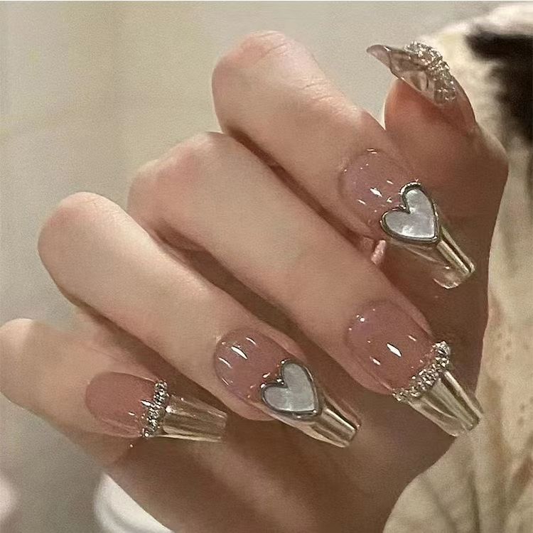 Artificial nails with sweet animal motif and elegant French tip Kalsten