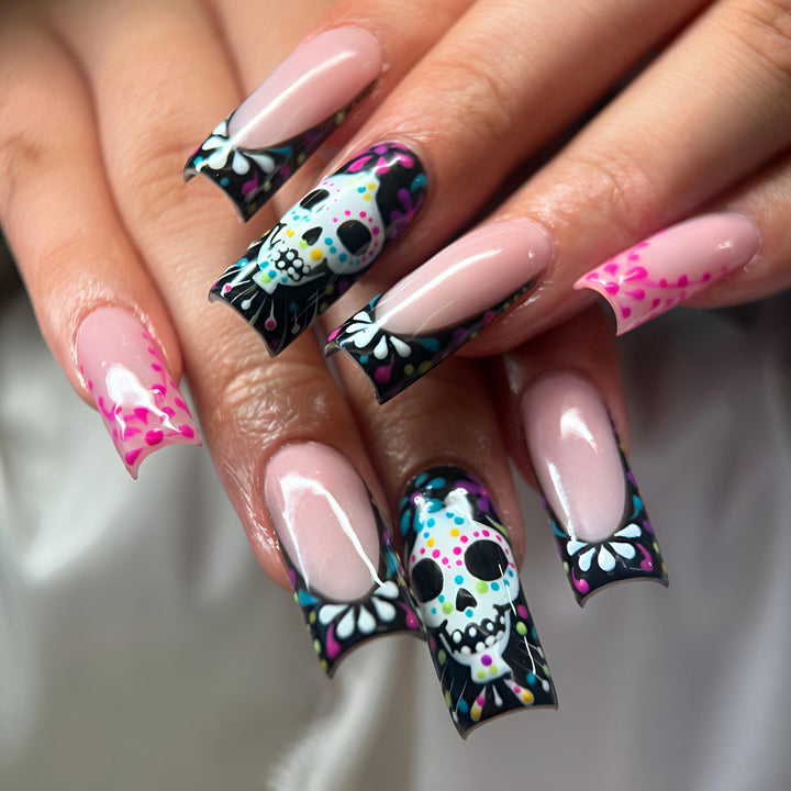 Artistic Skull Design Nail Art Kalsten