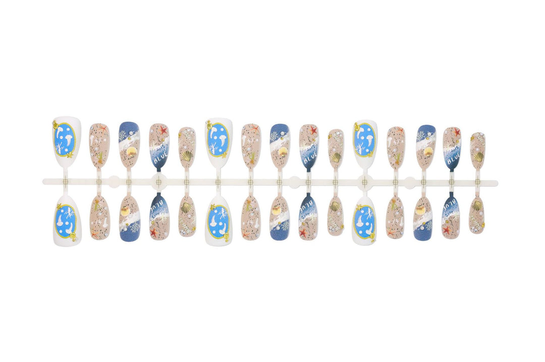 Artificial nail set with maritime designs and elegant embellishments Kalsten