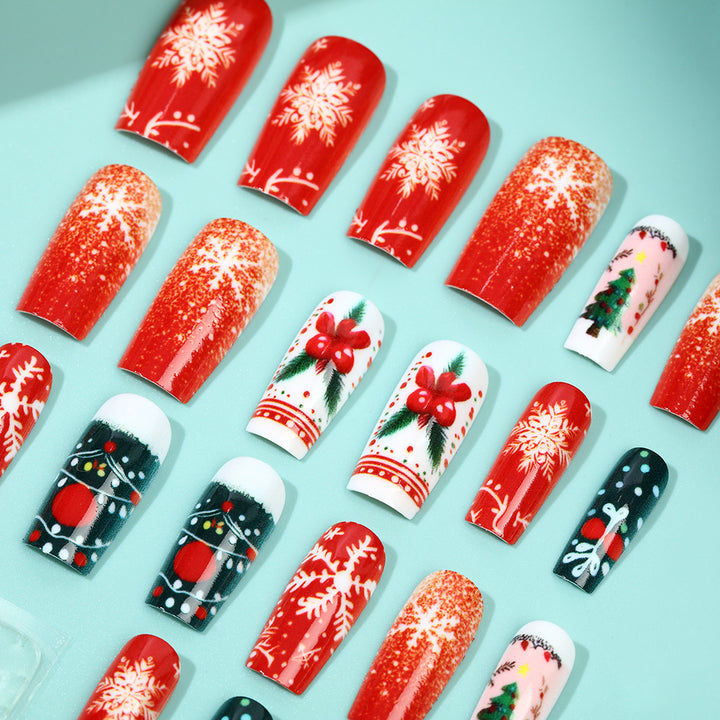Festive artificial nails in Christmas design Kalsten