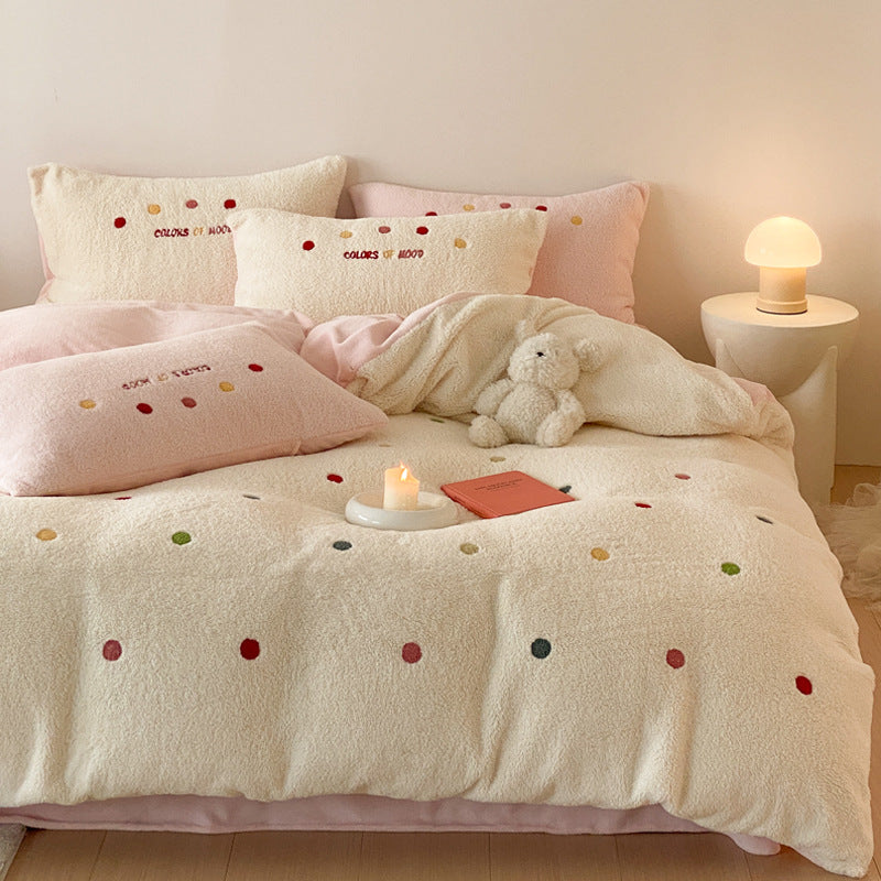 Cozy teddy fleece bedding set with colorful dots and extra soft surface