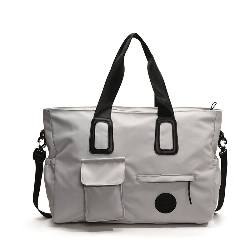 Multifunctional leisure bag with sturdy carrying handles and many compartments Kalsten