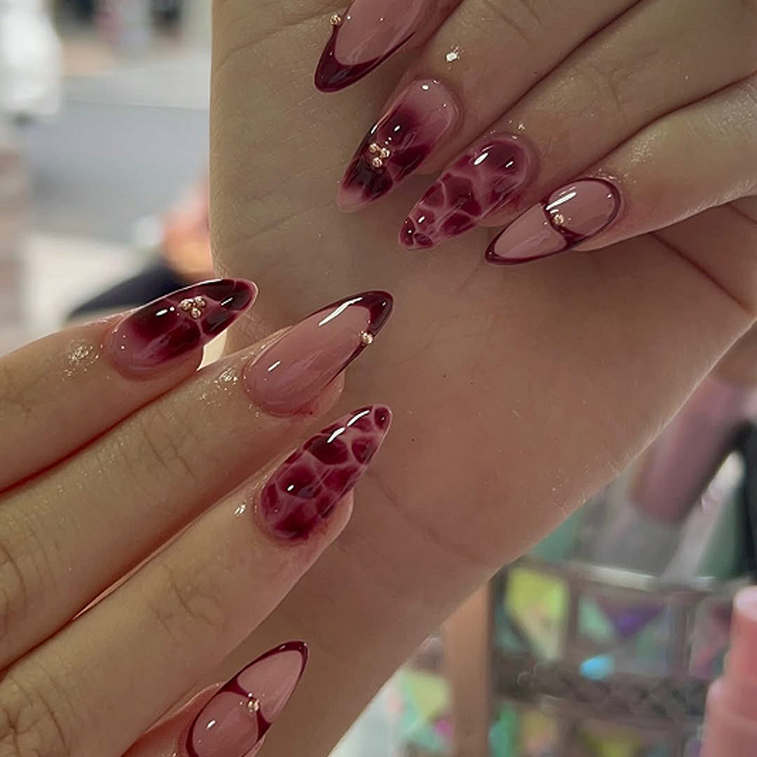 Artificial nails with elegant decorations Kalsten