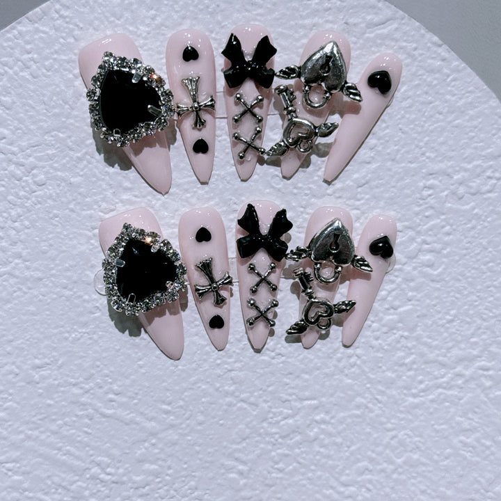 Glamorous Nail Art Extensions