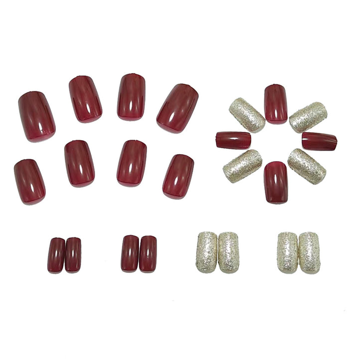 Glamorous artificial nails with metallic effects Kalsten