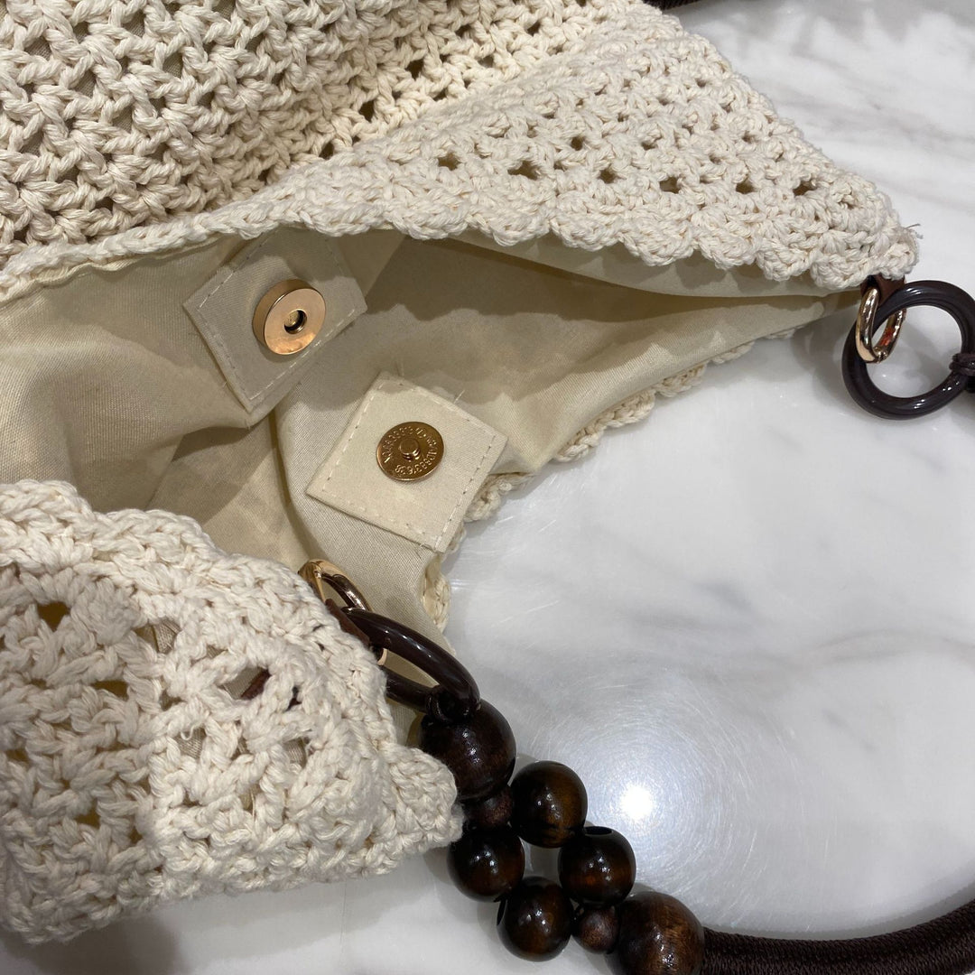 Hand-knotted bucket bag with wooden handles Kalsten