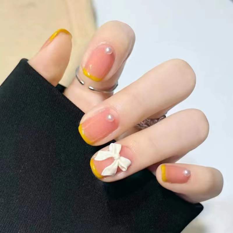 Stylish art nails with 3D flower accents Kalsten