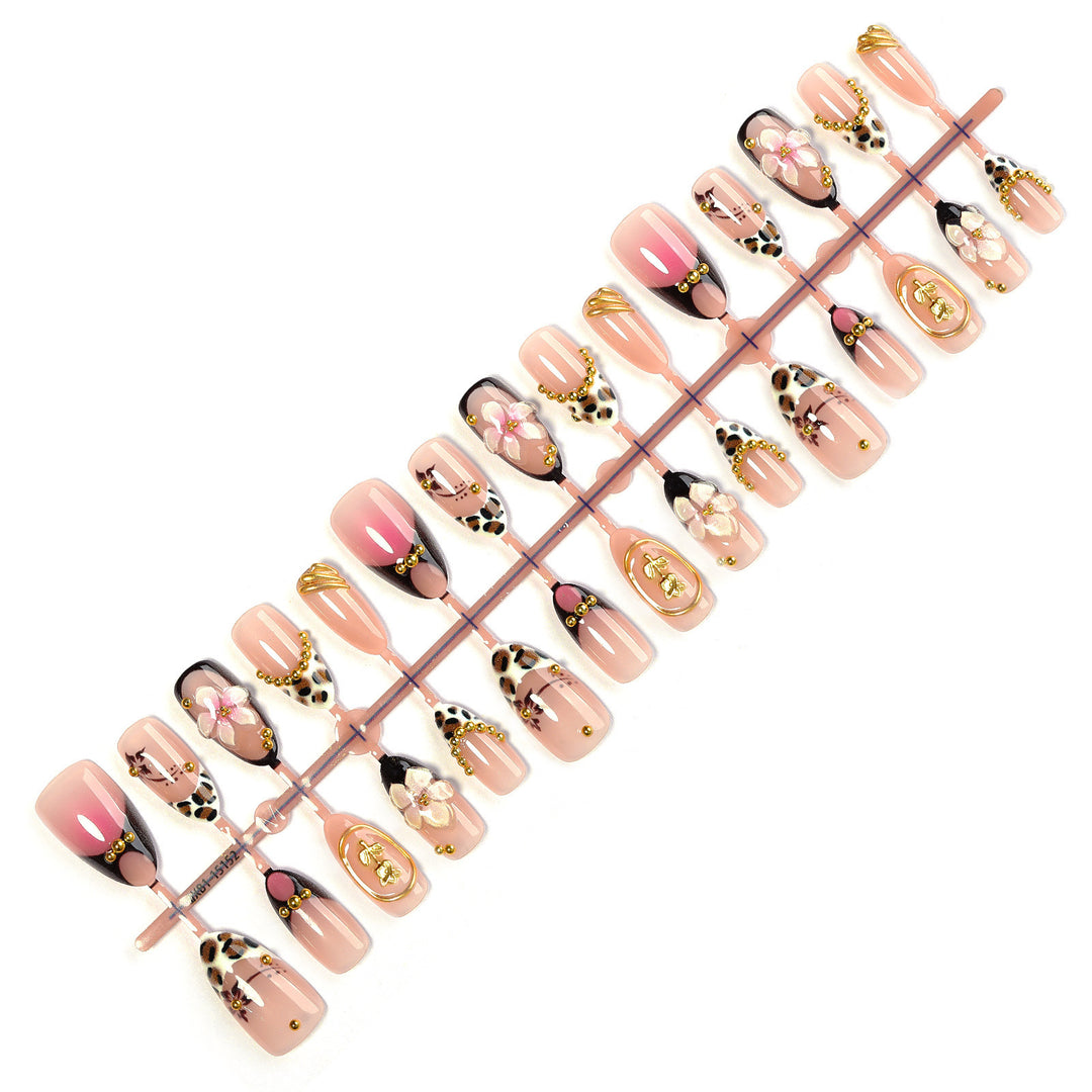 Artificial nail set with luxurious accents Kalsten