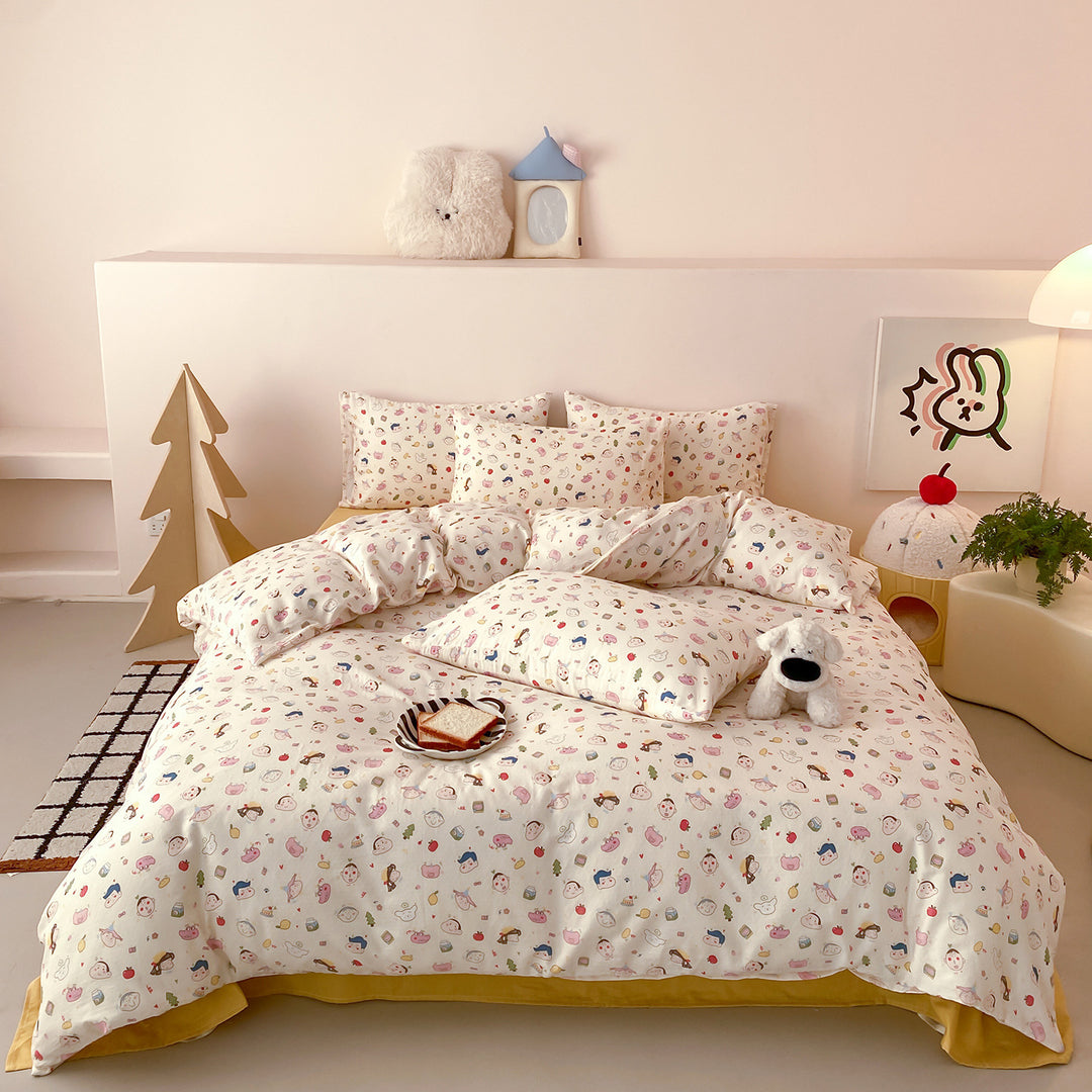 Child-friendly cotton satin bedding set with cute bear and heart print