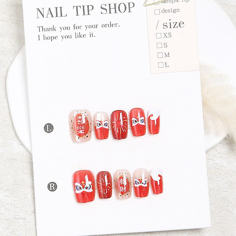 Fake nail set with unique animal motifs and elegant accents Kalsten