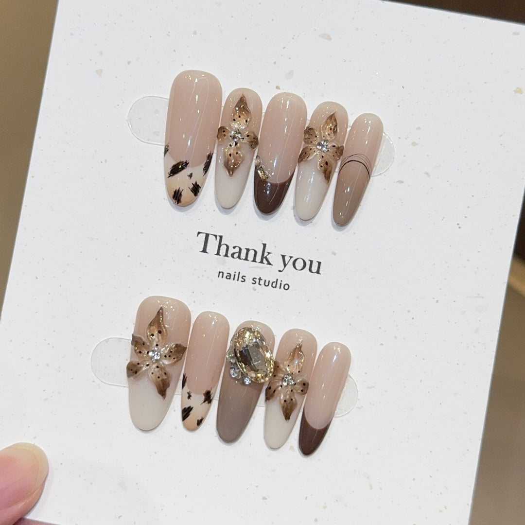Artificial nail tips with Elegant 3D Design Kalsten