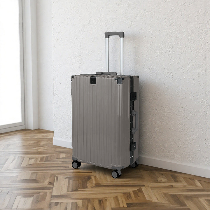 Spacious Hard-shell Luggage Kalsten