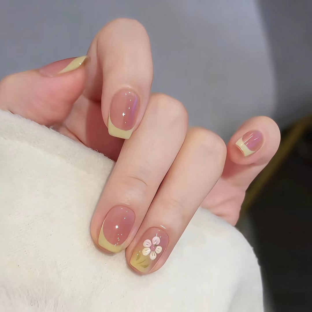 Decorative Floral Nail Art Extensions