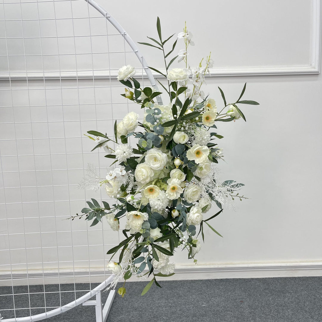Autumn-Themed Decorative Floral Garland